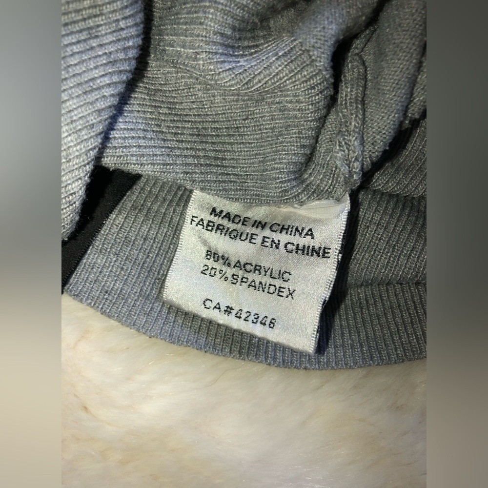 Sweater - Picture 8 of 8